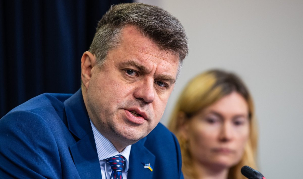 Välisminister Urmas Reinsalu pressikonverentsil.