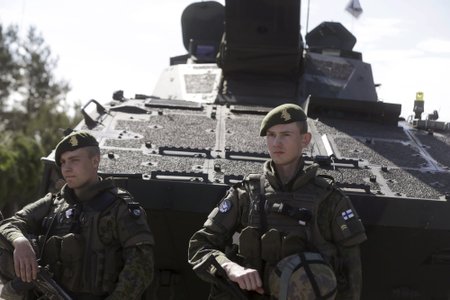 Eesti kaitseuuringute keskuse raport annab ka Soomele põhjust tunnistada, et kui Balti riikides tekib konflikt, on nende kaitsejõududel keeruline pelgalt kõrvaltvaatajaks jääda.
