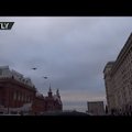 ВИДЕО: ФСО отработала "эвакуацию первого лица" из Кремля на веревке, свисающей с вертолета