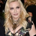 Madonna Instagrami konto jäi tsenoritele ette: lauljanna jagas COVID-19 vandenõuteooreetikute video