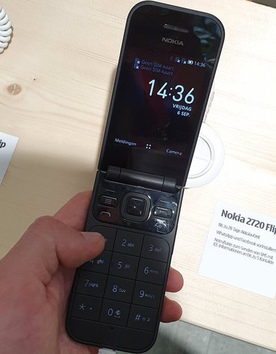 Nokia 2720 Flip on vana hea klapiga telefoni uusversioon