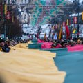 В Литве праздник. Тысячи людей приняли участие в „Пути восстановления независимости“ в Вильнюсе