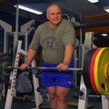 63-aastane eestlane lükkas sirgete kätele 190 kilo ja tuli Leedu meistriks!