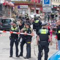 VIDEO | Hamburgi politsei tulistas EM-i paraadil kirka ja Molotovi kokteiliga vehkinud meest