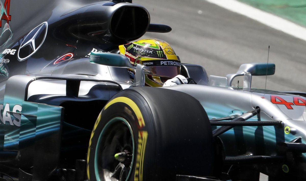 Lewis Hamilton leppis Brasiilias neljanda kohaga.