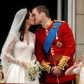 FOTO | Kas näed? Catherine’i ja Williami pulmafotol oli paljastav detail, mida märkasid vaid kõige suuremad fännid