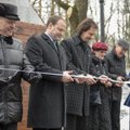 DELFI FOTOD: Kultuuriminister ja riigihalduse minister avasid Narvas restaureeritud Victoria bastioni