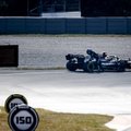 Ferrarid näitasid head minekut, vabatreening tuli Hamiltoni Mercedese probleemide tõttu peatada