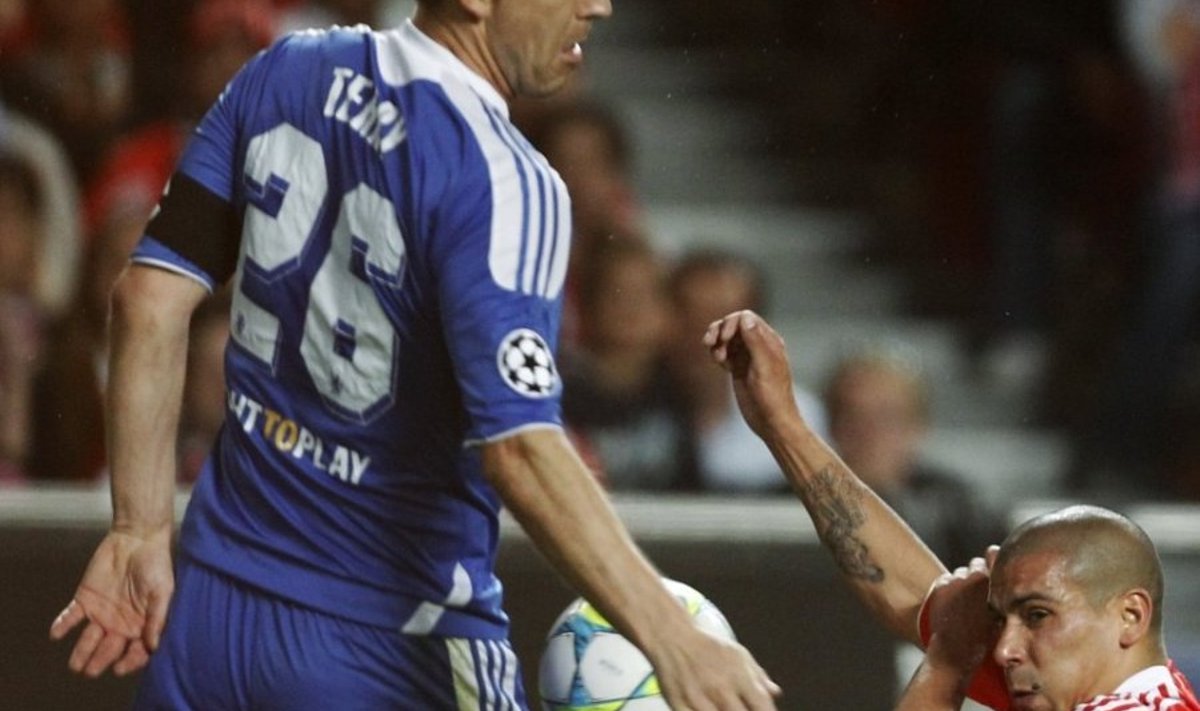 John Terry mängib Benfica vastu käega
