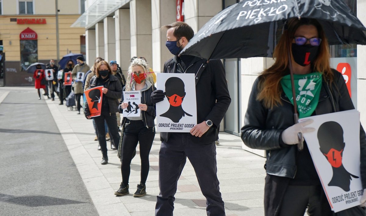 Abordireeglite karmistamise vastased meeleavaldajad eile Poolas Szczecini linnas