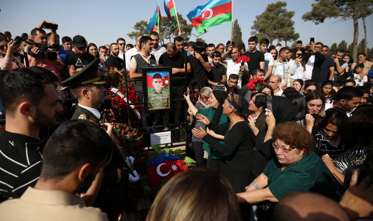 Похороны азербайджанского военного