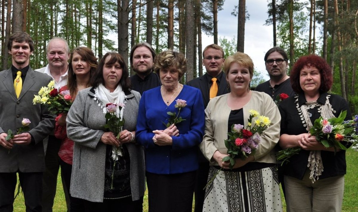 Värska Muusikakooli õpetajad 2012 aasta kevadel. Foto: Kristiina Sokk