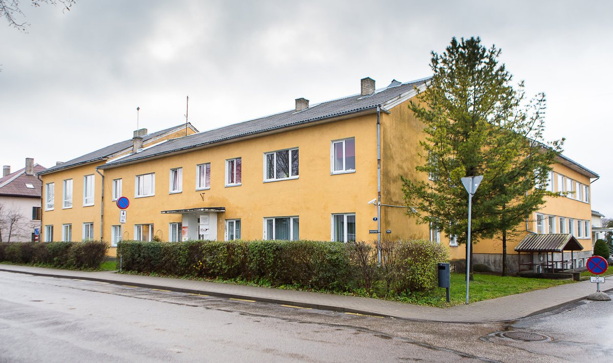 Kui volikogu tugikeskuse rajamise heaks kiidab, hakkab see asuma Kuressaares Rootsi 7 majas.