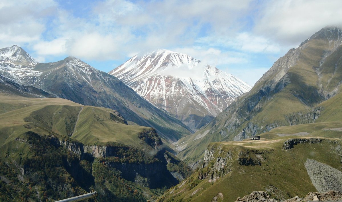 Gruusia sõjatee ja Kaukasuse mäestik