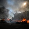 На Майдане опять беспорядки - толоке пытаются помешать возмущенные поселенцы с петардами и "коктейлями"