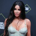 VIDEO | Kim Kardashian naudib viimaseid suvepäevi surfates