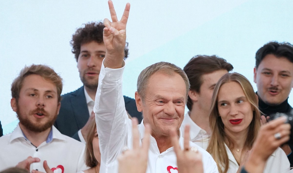 Valimiste võitja Donald Tusk ja poola rahvas.