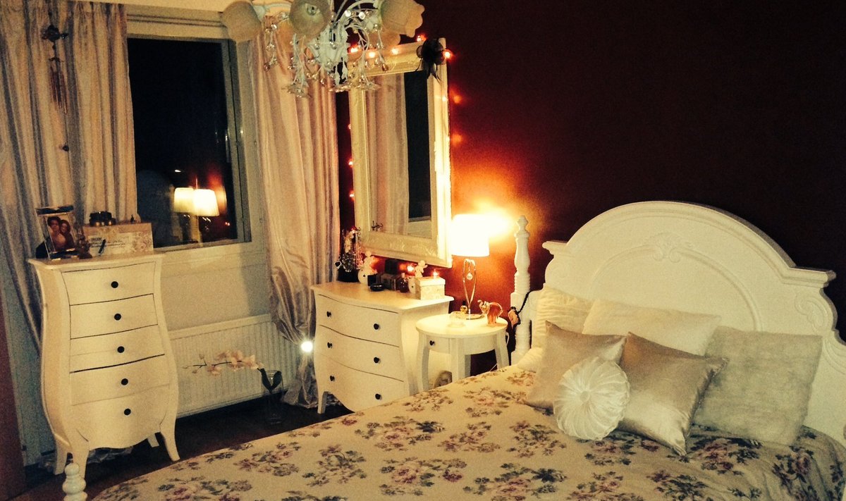 Fotovõistlus „Minu kaunis magamistuba“: Romantiline magamistuba vürtsitatud modernse rokokoomööbliga