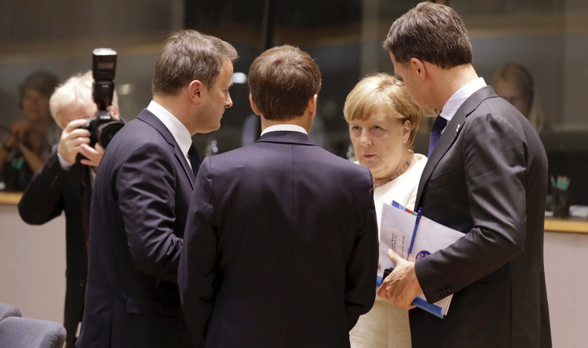 Luksemburgi peaminister Xavier Bettel, Prantsusmaa president Emmanuel Macron, Saksamaa liidukantsler Angela Merkel ja Hollandi peaminister Mark Rutte eile Brüsselis.