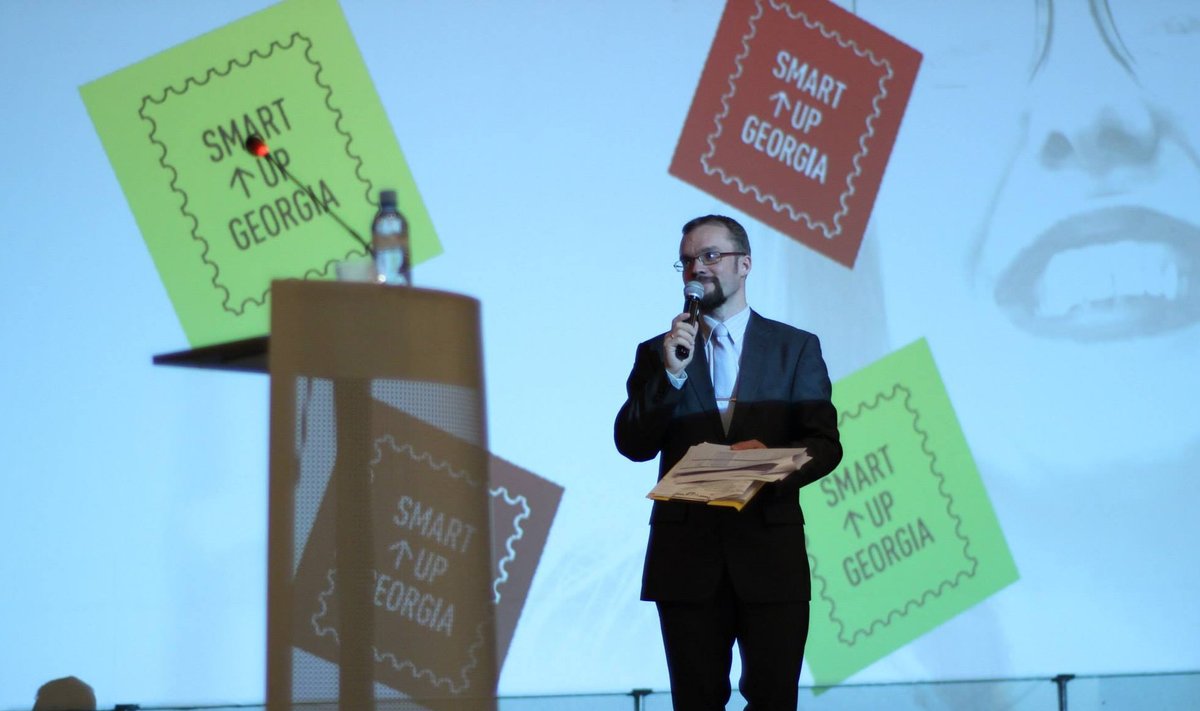 Tartu ülikooli Ideelabori juht Kalev Kaarna ettevõtluskonkursi Smart-Up Georgia avaaüritusel