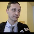 ФОТО и ВИДЕО DELFI: Скандально прославившийся депутат Дмитриев пока продолжит работу в Рийгикогу