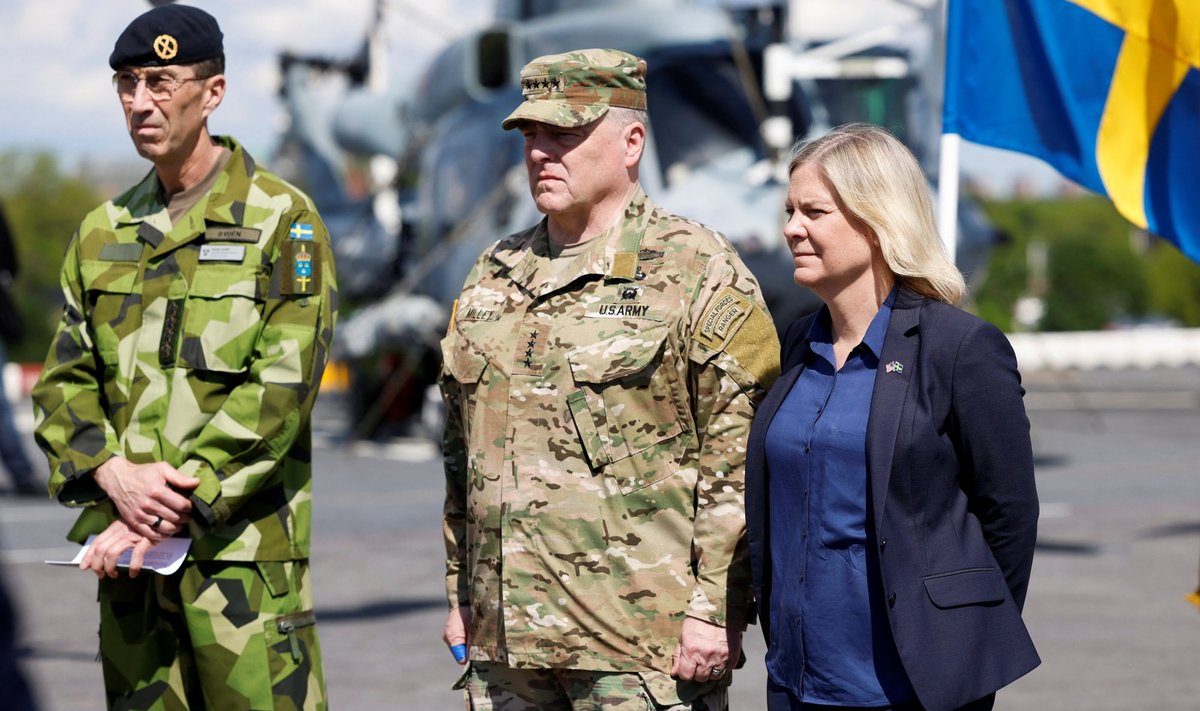 Армия Швеции официально начнет помогать полиции в четверг