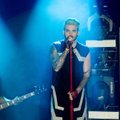 EKSKLUSIIVNE KLIPP: Megastaar Adam Lambert saadab eestlastele palavaid tervitusi!
