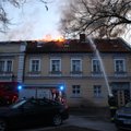 ФОТО и ВИДЕО| В Тарту горело здание, в котором расположен ресторан, пожар локализован