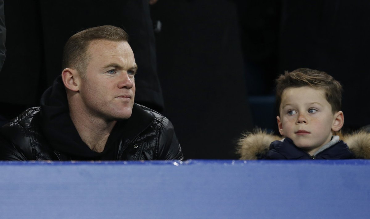 Wayne Rooney koos oma vanima poja Kaiga