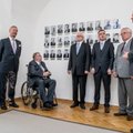 ФОТО: В Доме Стенбока появилась стена фотографий премьер-министров Эстонии