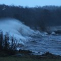 FOTOD: Eestis möllas kohati orkaani mõõtmeid võtnud tuul – lugejate tormipildid Hiiumaalt, Saaremaalt ja Rohuküla sadamast