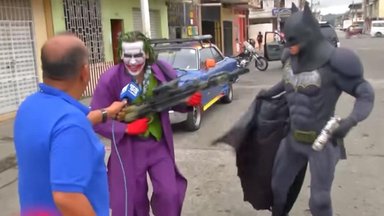 Правда ли, что в вооружённом мятеже в Эквадоре участвовали мужчины в костюмах Джокера и Бэтмена?