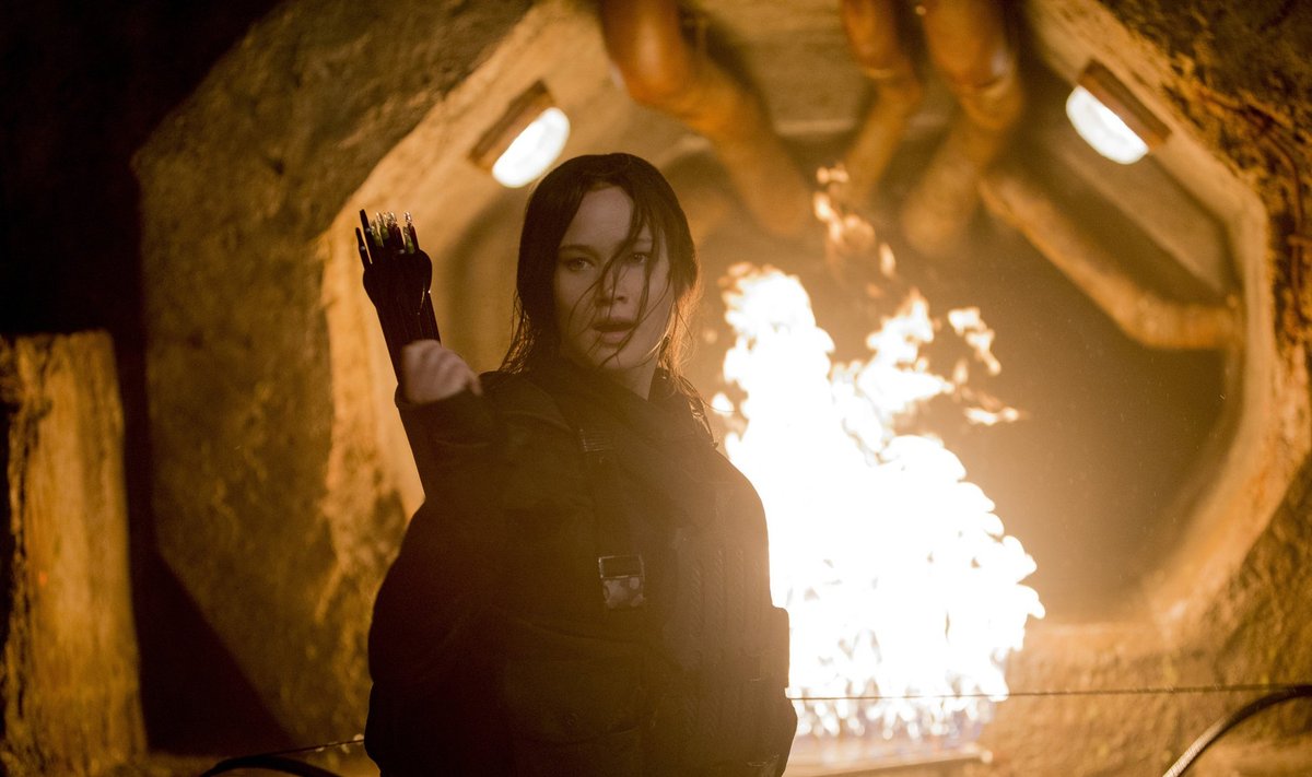 POSTAPOKALÜPTILINE JEANNE D'ARC: Katniss Everdeen (Jennifer Lawrence).