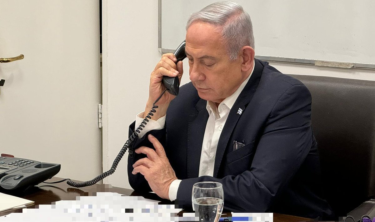 Peaminister Benjamin Netanyahu vestleb Joe Bideniga. Iisraeli meedia teatel tahtis osa kabineti liikmeid juba pühapäeval Iraani pommitada, kuid Netanyahu oli ettevaatlikum.