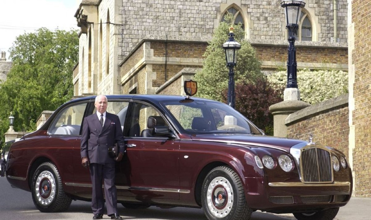 Bentley State Limousine, millega kuningannat ringi veetakse