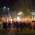 DELFI FOTOD ja VIDEOD: Juba tuttav seltskond tiirutab mööda Eestit, massiimmigratsioonivastased kogunevad Valgas