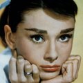 LOE: 10 aastat südamevalu ja suuri lootusi ehk noore Audrey Hepburni seninägemata kirjad paljastavad ohtralt läbielamisi