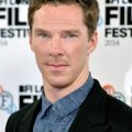 VAATA: Kui inglisepärane! Benedict Cumberbatch teatas kihlusest vanakooli viisil