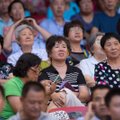 DELFI FOTOD: Pekingi MM-i avapäeva hommikune programm tõi staadionile üsna palju rahvast