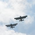 FOTOD: Võidupüha paraadilt saadeti üle Eesti laiali võidutuli, ilm selgines ka lennukite ülelennuks