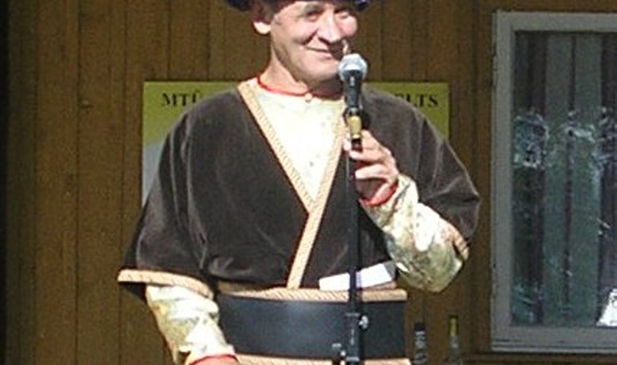 Festivali kuulutas avatuks Kuhjavere külavanem Romeo Mukk