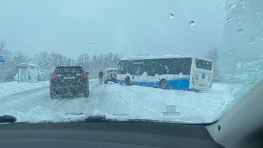 Транспортный департамент: на дорогах несколько сотен единиц техники, самые сложные условия — на севере и западе Эстонии