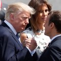 VIDEO | Trumpi kätlemiskomejant jätkub: president surus Macroni kätt piinlikult kaua