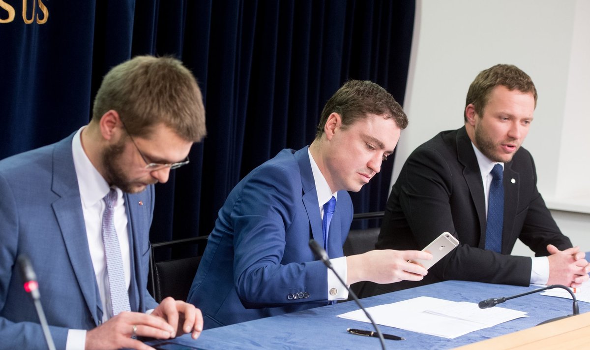 Valitsuse pressikonverents: Jevgeni Ossinovski, Margus Tsahkna, Taavi Rõivas