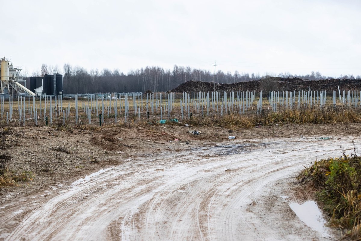 Kaks autos viibinud noort põgenesid pärast Raadi surmaavariid sündmuskohalt