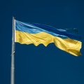 ВИДЕО | "Смотри, что делается“: над Донецком все утро "летал“ огромный флаг Украины