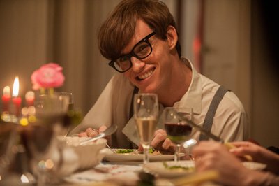 Eddie Redmayne võitis tänavu filmis "The Theory of Everything" noort Hawkingit kehastades Oscari (Foto: Working Title)