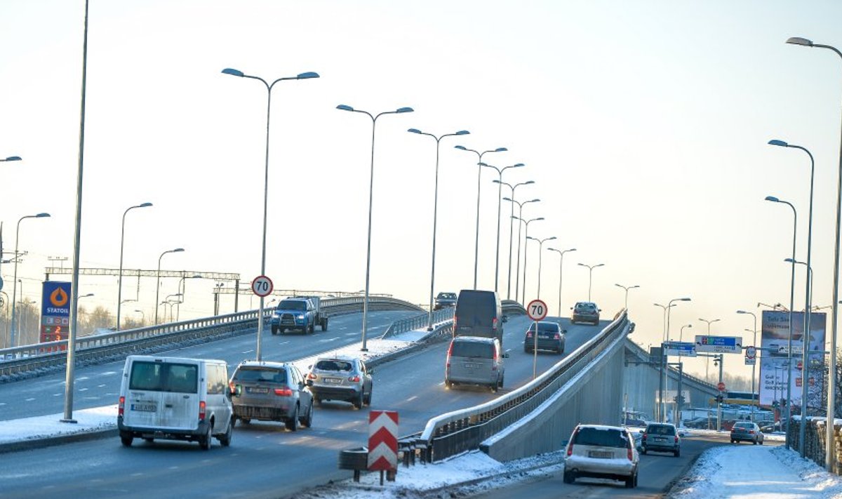 Peterburi teelt tulijad jõuavad nüüd kiiresti üle viadukti ja läbi tunneli Järvevana teele.