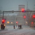 Maanteeamet hoiatab: lumesadu muutis teeolud raskeks