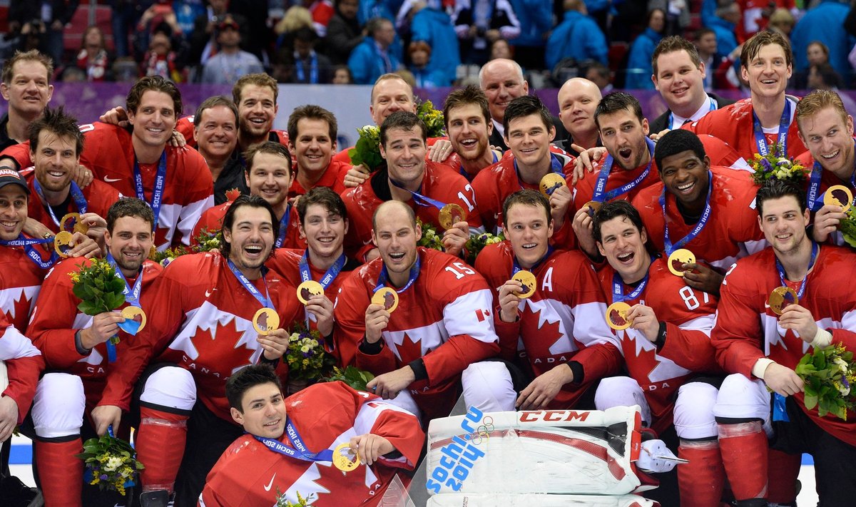 Kanada hokimehed 2014. aastal Sotšis olümpiavõitu tähistamas.